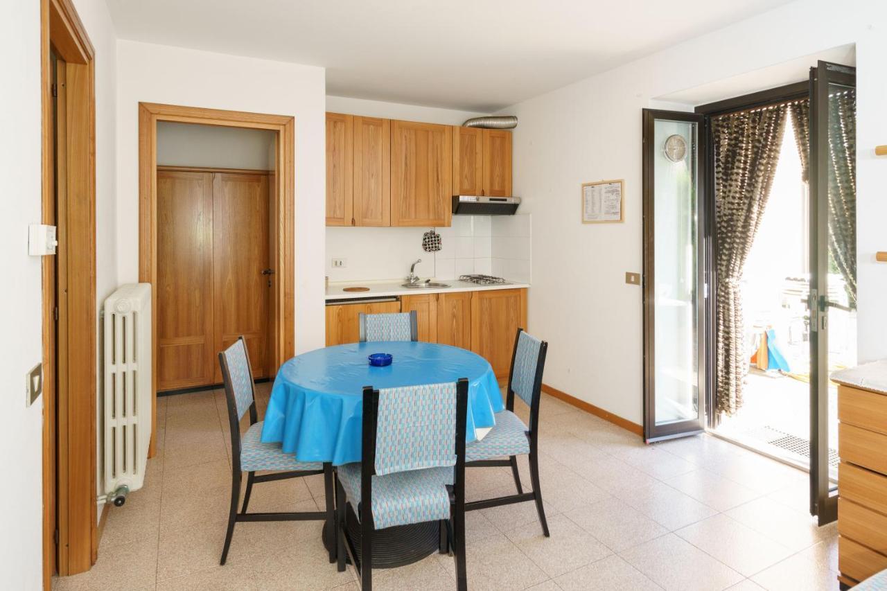 Residence In Camping Solarium Domaso Ngoại thất bức ảnh